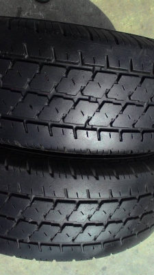 195R14 BRIDGESTONE LEO 677  มี 2 เส้น tel.081-427-3941 ไอดีไลน์ autobot107