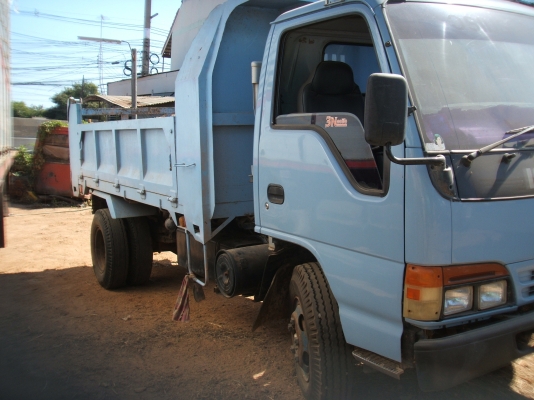 ขายรถดั๊มพ์หกล้อ อีซูซุ NKR 120 เเรงม้า สภาพเครื่องยนต์ดี คัตซีสวย ทะเบียนพร้อมโอน ขายรถดั๊มพ์หกล้อ อีซูซุ NKR 120 เเรงม้า สภาพเครื่องยนต์ดี คัตซีสวย ทะเบียนพร้อมโอน