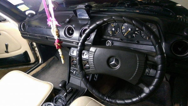 ขายรถสะสม Benz 300D auto ขายรถสะสม Benz 300D auto