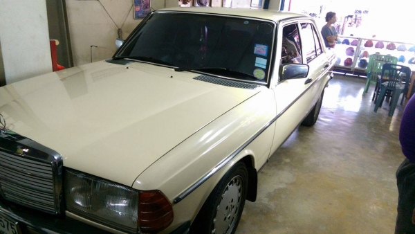 ขายรถสะสม Benz 300D auto ขายรถสะสม Benz 300D auto