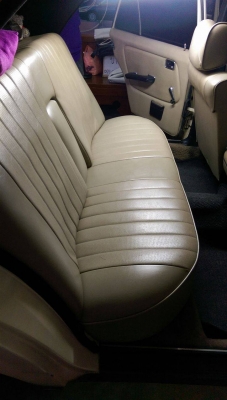 ขายรถสะสม Benz 300D auto ขายรถสะสม Benz 300D auto