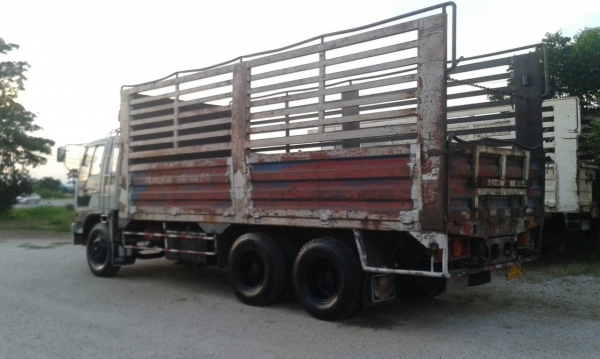 ขาย 10 ล้อ  FL3H   195 แรง ยาว 6.20 ม.