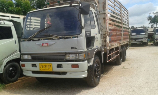 ขาย 10 ล้อ  FL3H   195 แรง ยาว 6.20 ม.