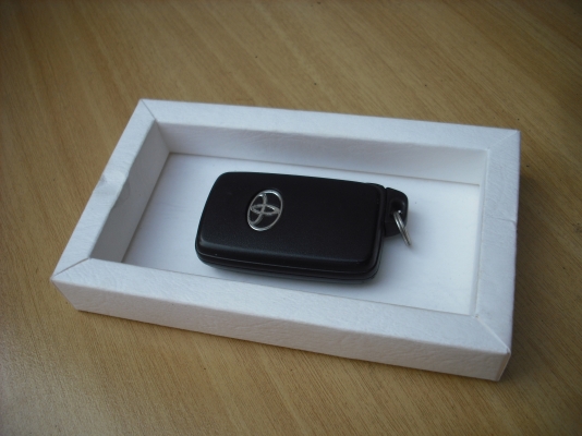 กุญแจรีโมท PRIUS HYBRID 2011 UP