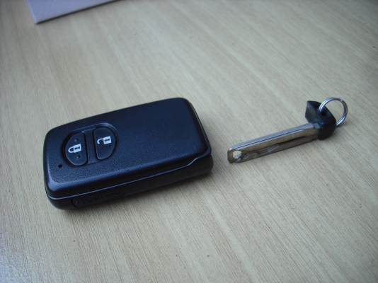กุญแจรีโมท PRIUS HYBRID 2011 UP กุญแจรีโมท PRIUS HYBRID 2011 UP
