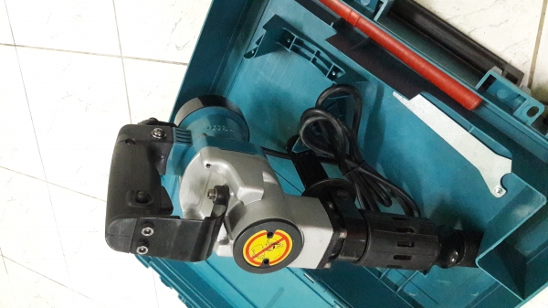 เครื่องแย๊กคอนกรีตมากีต้า 7500 เครื่องแย๊กคอนกรีตมากีต้า 7500