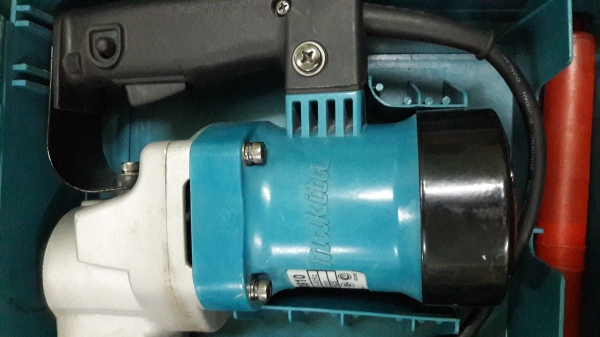 เครื่องแย๊กคอนกรีตมากีต้า 7500 เครื่องแย๊กคอนกรีตมากีต้า 7500