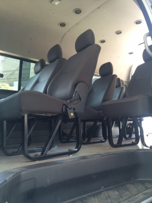 โทร 0877758887 นางเบสท์รถตู้ท่าพระ ดีเซลปี11สีขาวเดิมๆ