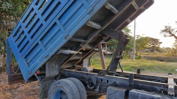 ขาย6ล้อดัมพ์เกษตร อีซูซุสั้งลุยNPR59LU5FM แชชซีสวยเครื่องดี ภายในสวย