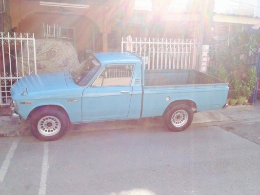 ขายเชฟโลเลตอายุ 40 ปี ราคา 199,800 บาท รถสวยเดิมสุดๆ เครื่องเดิมๆ สีเดิมๆ ใช้น้อย ไม่มีผุ ทะเบียนพร้อมโอน ภาษีปี 59 ติดต่อ คุณเอ๋ 092-6356419