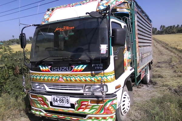 ขาย6ล้อเด๊กก้าFRRประกอบเครื่อง6HE195ดั้มข้าวเปลือกกระบะปิเนียมยาว5เมตรสภาพพร้อมใช้