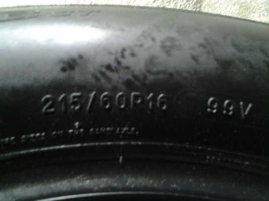 มิชลิน 215 60 16 ดอกตรูมๆ มิชลิน 215 60 16 ดอกตรูมๆ