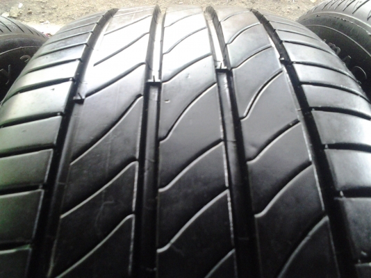 มิชลิน 215 60 16 ดอกตรูมๆ มิชลิน 215 60 16 ดอกตรูมๆ