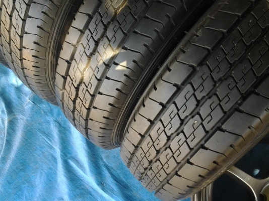 ยางดันลอป 215 70 15 ปลายปี14 ยางดันลอป 215 70 15 ปลายปี14