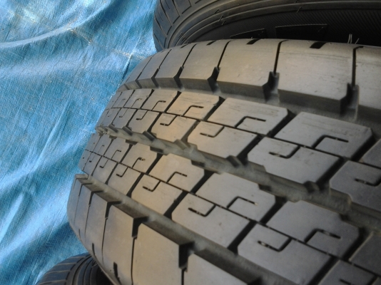 ยางดันลอป 215 70 15 ปลายปี14 ยางดันลอป 215 70 15 ปลายปี14