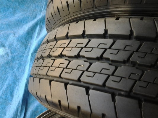 ยางดันลอป 215 70 15 ปลายปี14 ยางดันลอป 215 70 15 ปลายปี14