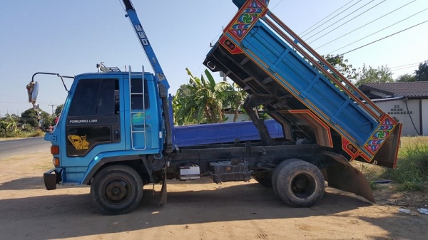 ขาย6ล้อดัมพ์ อีซูซุร็อคกี้195 ยาง8.25r16 แชชซีสวยเครื่องดี ภายในครบ แอร์ เอกสารเล่มทะเบียนพร้อม