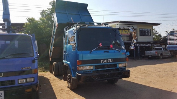 ขาย6ล้อดัมพ์ อีซูซุร็อคกี้195 ยาง8.25r16 แชชซีสวยเครื่องดี ภายในครบ แอร์ เอกสารเล่มทะเบียนพร้อม