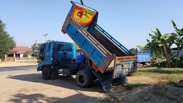 ขาย6ล้อดัมพ์ อีซูซุร็อคกี้195 ยาง8.25r16 แชชซีสวยเครื่องดี ภายในครบ แอร์ เอกสารเล่มทะเบียนพร้อม