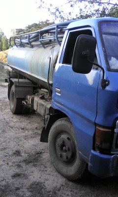 ขาย6ล้อถังน้ำอีซูซุks110 ถัง5พันลิตร สภาพพร้อมวิ่งงาน ปั๊มดูด เอกสารเล่มทะเบียนพร้อมโอน