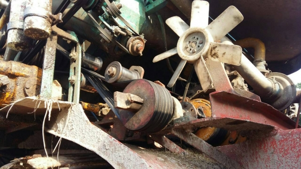 รถเกี่ยวบางไทร เครื่อง JO8 เทอร์โบ ตีน 22 ปั้ม K22 ราคา 480000 หรือพร้อมเทอร์เลอร์ FD 2เพลา เครื่องเทอร์โบ ราคา 950000  ราคาต่อรองได้ เอกสารครบ