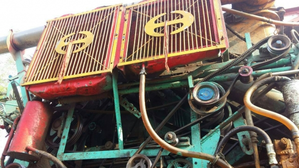 รถเกี่ยวบางไทร เครื่อง JO8 เทอร์โบ ตีน 22 ปั้ม K22 ราคา 480000 หรือพร้อมเทอร์เลอร์ FD 2เพลา เครื่องเทอร์โบ ราคา 950000  ราคาต่อรองได้ เอกสารครบ