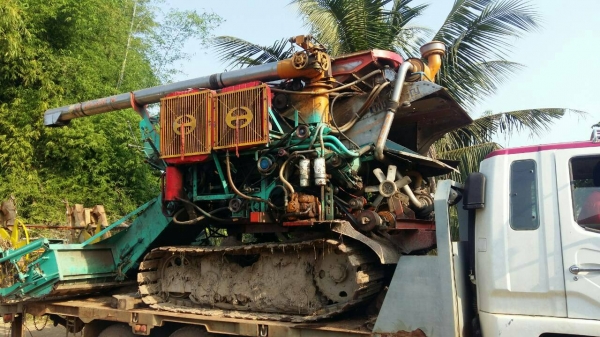 รถเกี่ยวบางไทร เครื่อง JO8 เทอร์โบ ตีน 22 ปั้ม K22 ราคา 480000 หรือพร้อมเทอร์เลอร์ FD 2เพลา เครื่องเทอร์โบ ราคา 950000  ราคาต่อรองได้ เอกสารครบ