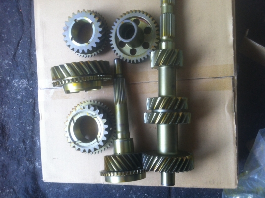 ชุดเฟืองเกียร์อีชูชุดีแมกช์ครบชุดเฟืองใหญ่กว่าเดิมรอบจัดกว่าเดิมครับ