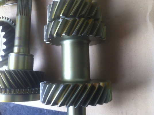 ชุดเฟืองเกียร์อีชูชุดีแมกช์ครบชุดเฟืองใหญ่กว่าเดิมรอบจัดกว่าเดิมครับ