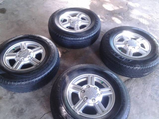 แม็ก16พร้อมยาง245 70 16 ปี14 ล้อเก่าเทิร์นได้