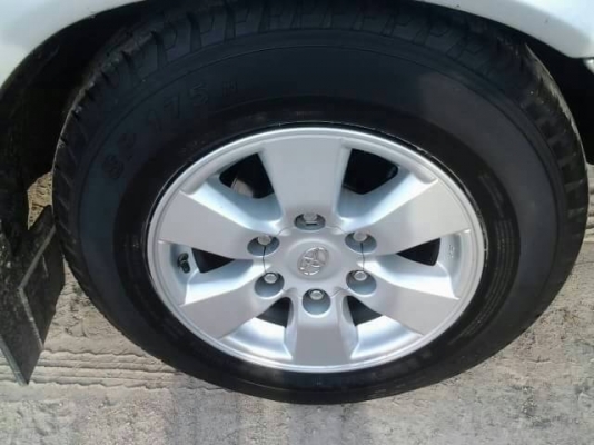 ล้อแม็กพร้อมยางปี15 ใส่รถตู้ รถกะบะ ส่งทั่วไทย ล้อแม็กพร้อมยางปี15 ใส่รถตู้ รถกะบะ ส่งทั่วไทย