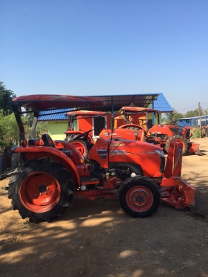 ขายคูโบต้าL3208sp พร้อมดันหน้าตราช้าง+ผาน5ตราช้าง สภาพสวยรถใช้งานน้อย ราคาเบาๆ285,000.