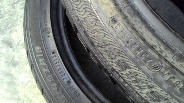 225/45R18 DUNLOP SP SPORT LM704 ปี2013 มี 2 เส้น tel.081-427-3941 ไอดีไลน์ autobot107