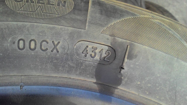 175/65R14 MICHELIN ENERGY XMV8 ชุด 4 เส้น Tel.081-427-3941 ไอดีไลน์ autobot107