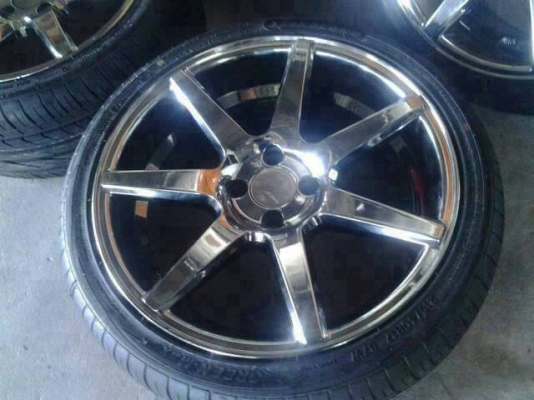 แม็กขอบ17 4รู100 พร้อมยางใหม่ ล้อเก่าเทิร์นได้ แม็กขอบ17 4รู100 พร้อมยางใหม่ ล้อเก่าเทิร์นได้