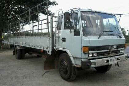 อีซูซุ 195 ตัวยาว พิเศษ 8 ม สภาพพร้อมใช้งานครับ