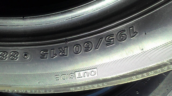 195/60R15  BRIDGESTONE ECOPIA EP200 ปี2014 ชุด 4 เส้น สวยๆ tel.081-427-3941 ไอดีไลน์ autobot107