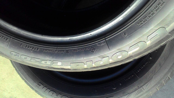195/60R15  BRIDGESTONE ECOPIA EP200 ปี2014 ชุด 4 เส้น สวยๆ tel.081-427-3941 ไอดีไลน์ autobot107