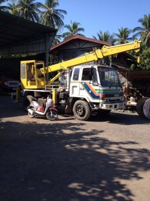 ขาย แท่นเครน AICHI 5 ตัน ขาย แท่นเครน AICHI 5 ตัน