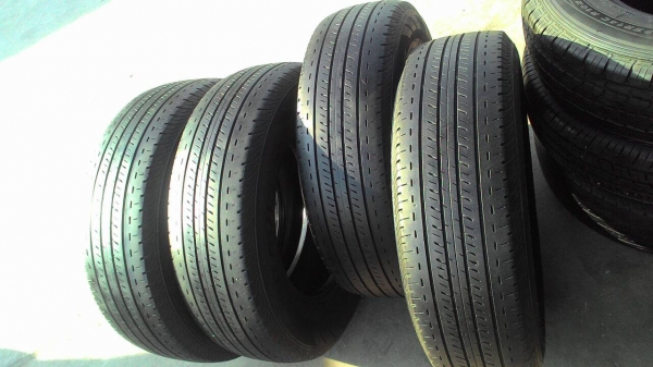 205/70R15 BRIDGESTONE DURAVIS R611 ชุด 4 เส้น  tel.081-427-3941 ไอดีไลน์ autobot107