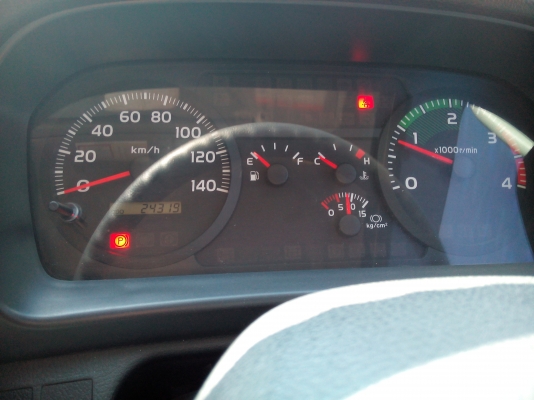 6 ล้อกลาง *Euro.3* HINO ซีรีย์500 FC9J 175 แรงม้า *ยาว 6.50 ม. * รถสวยเดิม+สวยจริง *รถห้างแท้* มีเล่มพร้อม *ปี57*