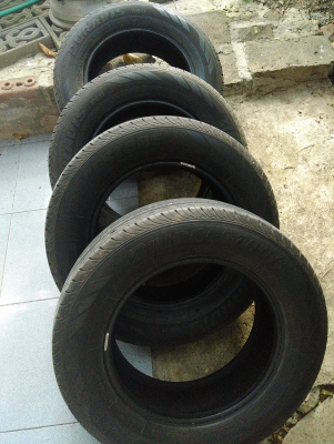 ยางbridestone215 65r16