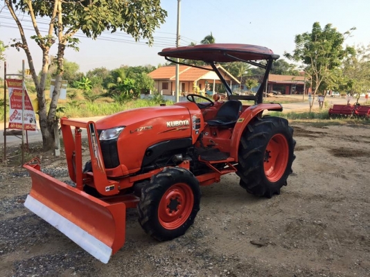 ขายรถไถคูโบต้า L4708. พร้อมอุปกรณ์. รถสภาพสวยๆพร้อมใช้งานค่ะ