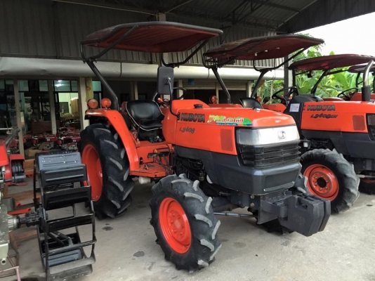 ขานรถไถคูโบต้า L3408แรง(4WD)2เพลาพร้อมอุปกรณ์ รถสวยมากสนใจโทร