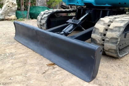 ขายรถแม็คโคร KUBOTA K-030 (เทียบเท่าPC30-7) เก่านอกไม่เคยผ่านการใช้งานในไทย ติดต่อ 086-775-7900 086-324-1992