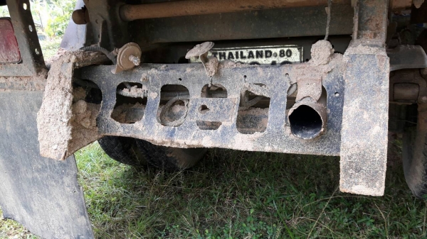 ขายรถบรรทุก 6 ล้อดัมพ์ 2 คัน ISUZU FRR210 แรงม้าปี 2554 กับ FRR190 แรงม้าปี 2555 ราคาคันละ 800000