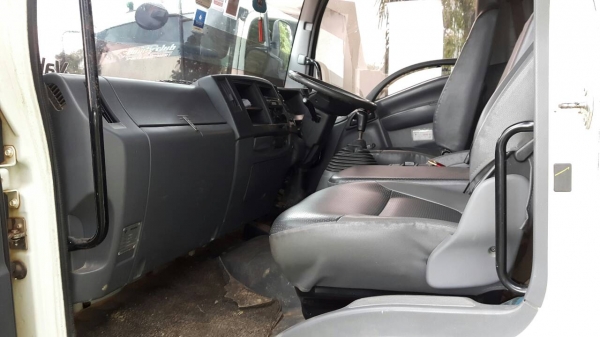 ขายรถบรรทุก 6 ล้อดัมพ์ 2 คัน ISUZU FRR210 แรงม้าปี 2554 กับ FRR190 แรงม้าปี 2555 ราคาคันละ 800000