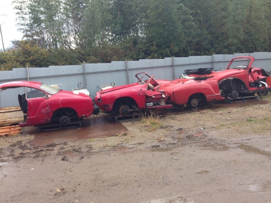 คาร์มานเกียร์หลังคาแข็งพวงมาลัยขวา