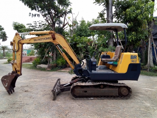 ขายรถขุดแม็กโคร สภาพพร้อมใช้งาน รถนำเข้าจากญี่ปุ่นแท้ ติดต่อ 086-775-7900 086-324-1992