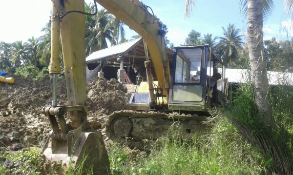 ขายรถแบคโฮ KOMATSU PC120-3 ราคา 300000